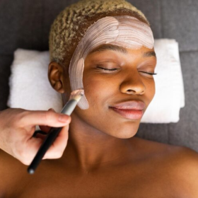 Black & White Minimalist Hair Salon Promotion Instagram Post (8)